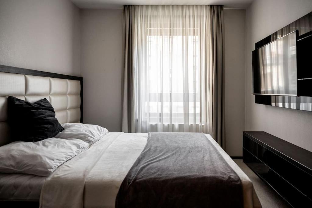 Luxury In Buda Apartment